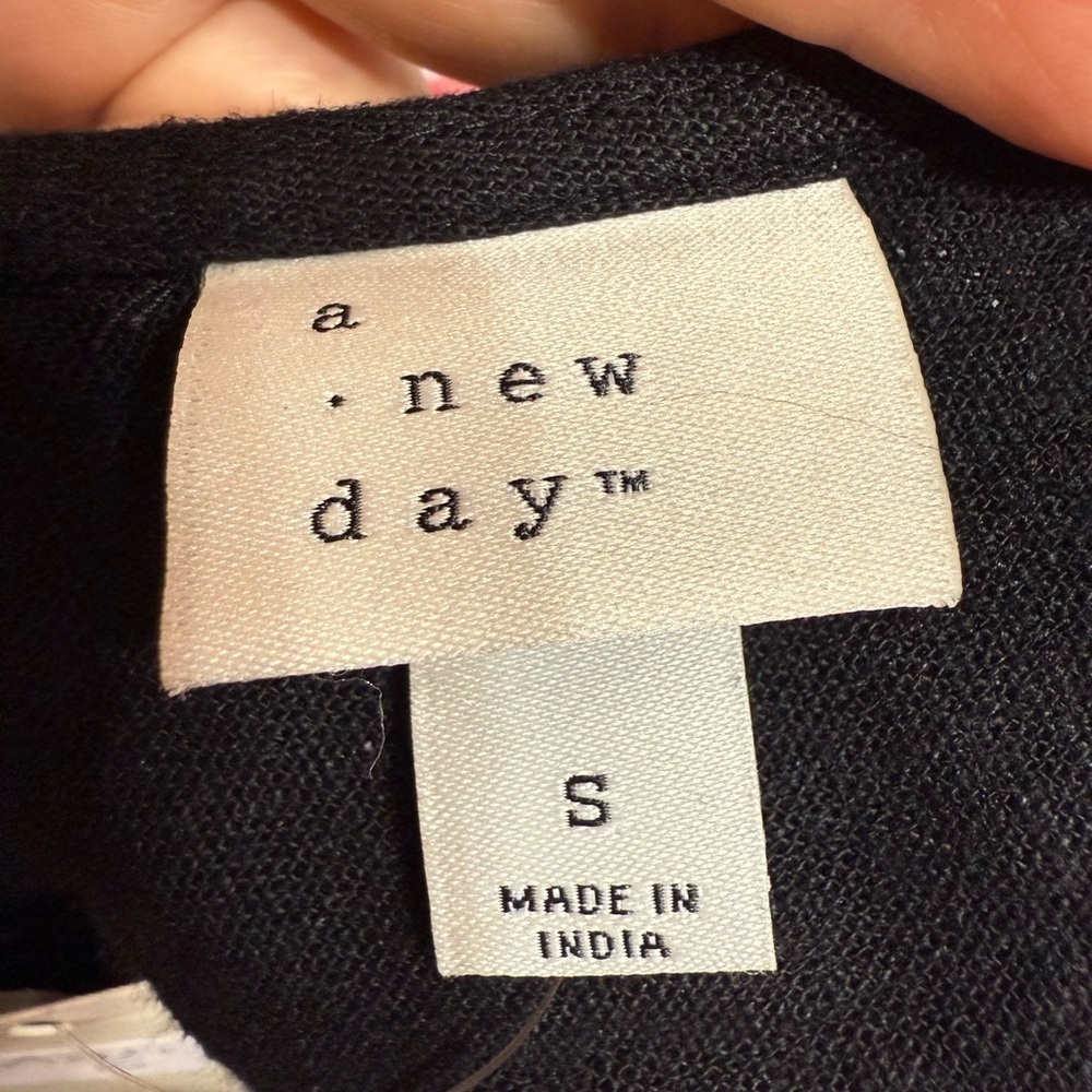 a new day Black Sleeveless Blouse Women's Size S - Picture 3 of 4